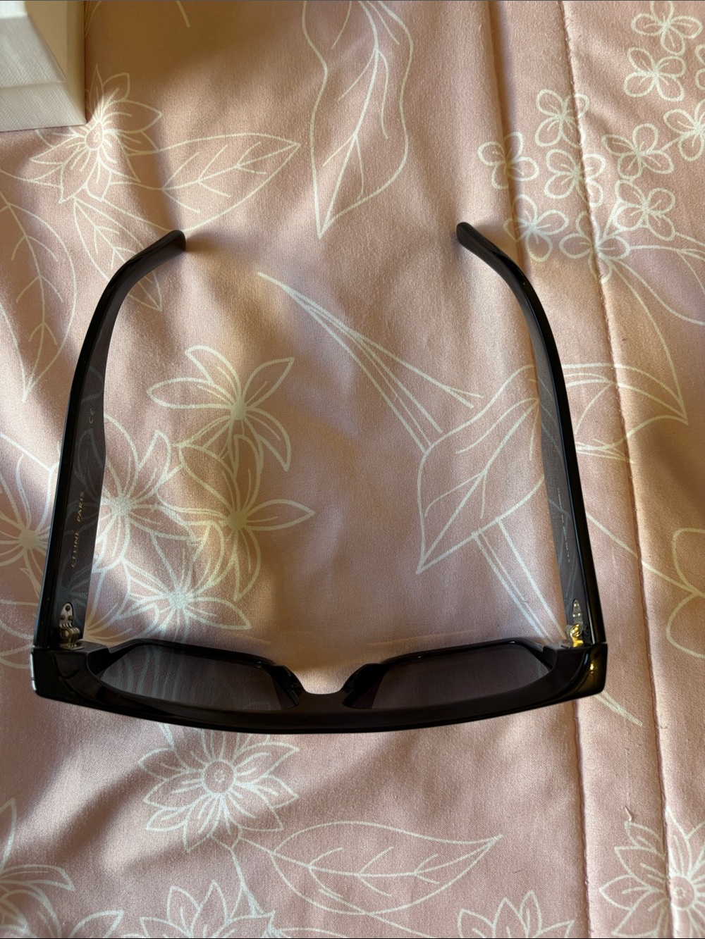 Celine Flat-top shield sunglasses 60 MM in black - Picture 16 of 17